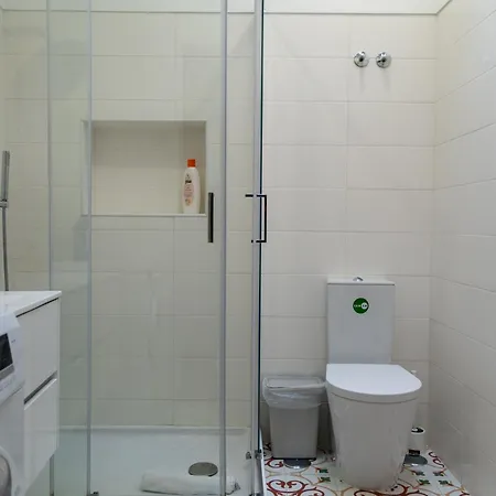 Cozy Garden Apartment *